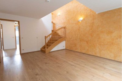 Den Wald direkt vor der Tür! DG-Wohnung in Neuseddin