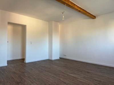 Charmante Altbauwohnung mit Stil zu vermieten - kernsaniert