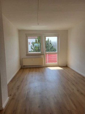 Umzugsbonus 3 Monate geschenkt! Hier wartet ihr neues zu Hause / tolle 3 Zimmer Wohnung mit Balkon /