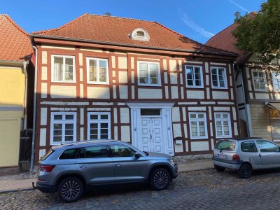 Schöne 2,5 Zimmer-Wohnung in direkter Innenstadtlage
