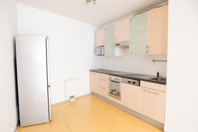 *Ohne Makler* Schöne, moderne 2 Zimmer-Wohnung direkt bei U6 inkl.Pool, Sauna &amp; Fitnessraum