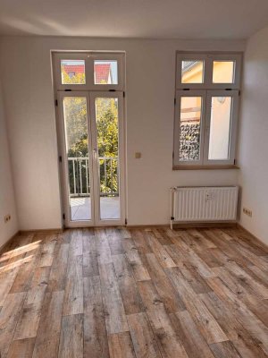 attraktive 2-Zimmer-Wohnung im 2. OG mit Balkon, ab sofort bezugsfertig