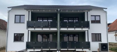 Neue 3-Raum-Wohnung, Erstbezug mit großem Balkon in Abensberg