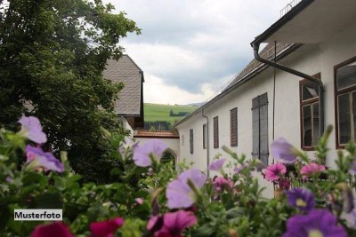 +++ Sehr gepflegtes 2-Familienhaus mit Garten und Terrasse +++
