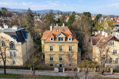 Herrschaftliche Cottage Villa in prominentester Lage mit hohem Entwicklungspotenzial