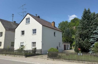Provisionsfrei - Wohnhaus mit großzügigem Grundstück in Mindelzell