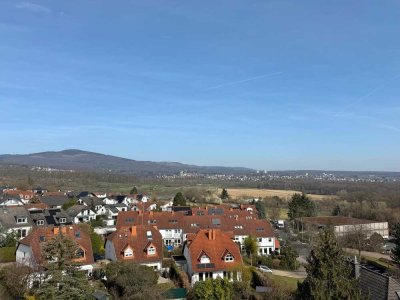 Helle 4-Zimmer-Wohnung mit Fernblick