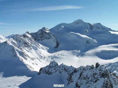 Alpine Eleganz – Stilvolles Apartment mit Service in Sölden!