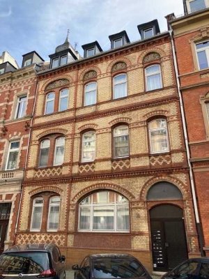Zentral: Geschmackvolle 4-Zimmer-Wohnung in Wiesbaden