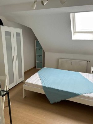 Kleines WG- Zimmer zu vermieten, ab sofort !!!