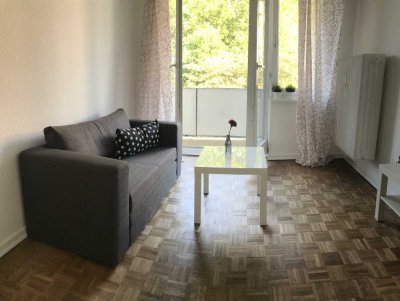 Top Lage: möblierte 1-Zimmer-Wohnung mit Balkon in Winterhude, Hamburg
