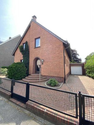 Modernisiertes Einfamilienhaus mit großem Garten