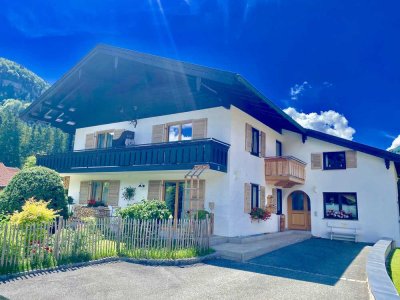 Gemütliche, schön geschnittene 2 Zimmer Wohnung mit Balkon in ruhiger Lage