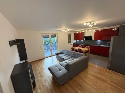 Voll möblierte, moderne, familienfreundliche 3-Zimmer-Wohnung mit Parkplatz