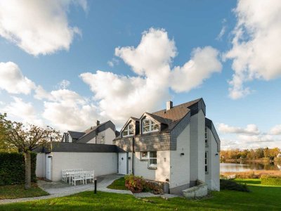 Souterrain-Wohnung mit traumhaftem Seeblick – Voll möbliert und ab Mai bezugsfertig!