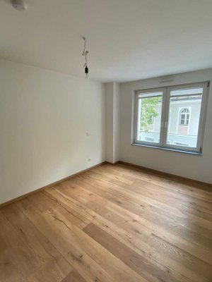 Vollständig renovierte 3-Zimmer-Wohnung mit Einbauküche im Zentrum von Regensburg
