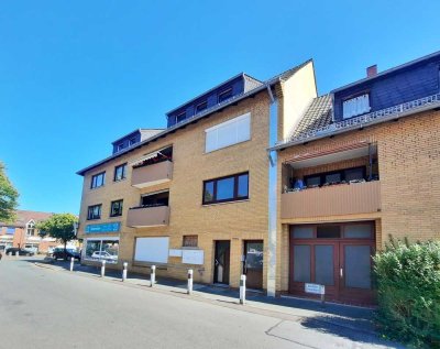 Sonnige 3-Zimmer-Wohnung mit Wohnküche, Südwestbalkon und großer Garage in Burglesum