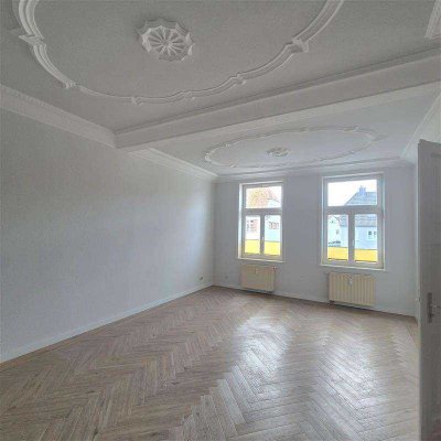 Elegante 2-Zimmer-Wohnung mit Stuckdecke