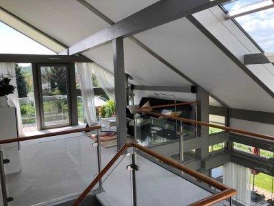 Kleinod: Lichtdurchflutetes Architektenhaus  mit Seeblick