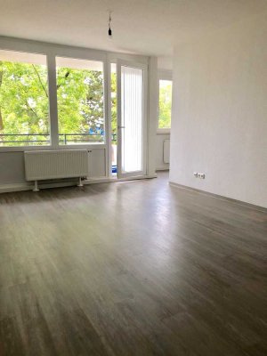 2-Zimmer-Wohnung mit  Balkon komplett renoviert