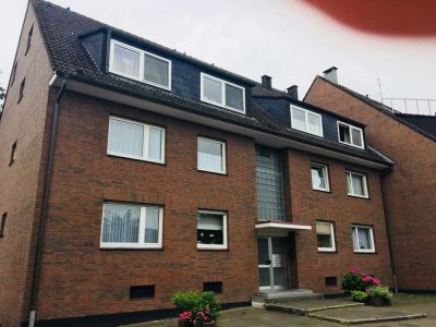 Frisch renovierte  2-Zimmer Wohnung mit Terrasse
