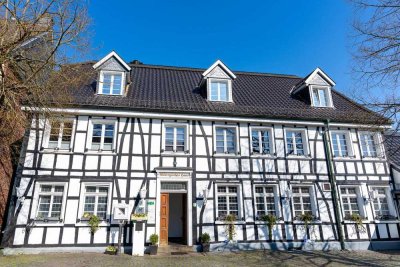 Loft-Feeling im Fachwerkhaus – Moderne Dachgeschosswohnung mit einzigartigem Charme!