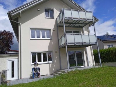 Exklusive 3-Raum-EG-Wohnung mit gehobener Innenausstattung mit Balkon in Pliening