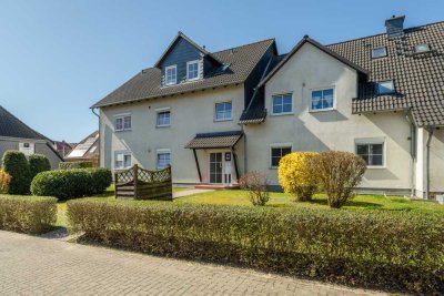 Moderne 3-Zimmer-Wohnung mit Balkon und Garage in Toplage am Golfplatz
