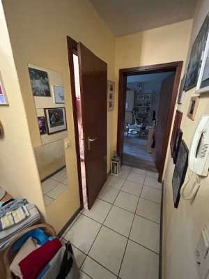 Attraktive 2-Zimmer-Wohnung mit TG-Platz in 50859, Köln-Weiden