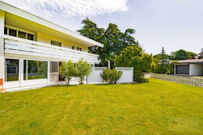 Zweifamilienhaus mit traumhaftem Garten in guter Lage von Müllheim