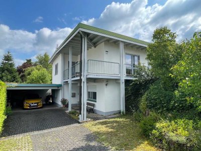 familienfreundliches, freistehendes Einfamilienhaus
im Bungalowstil mit schöner Gartenanlage