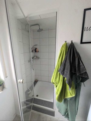 Ansprechende und neuwertige 2,5-Raum-Wohnung mit Balkon und EBK in Sulzfeld