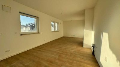 Erstbezug nach Sanierung: 2-Zimmer-Wohnung mit geteiltem Balkon in Edingen