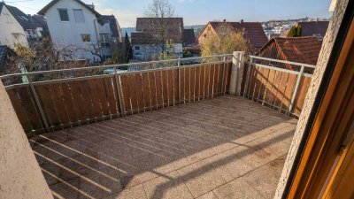 Helle 3-Zimmer Wohnung mit offenem Küchen- Wohnbereich und TG in Schlaitdorf