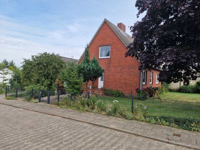 Günstiges 4-Raum-Einfamilienhaus mit EBK in Cuxhaven