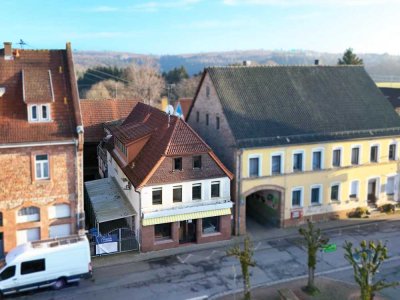 Vielseitiges Wohn- und Geschäftshaus mit Entwicklungspotenzial