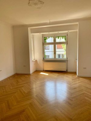 Exklusive 3-Raum-Wohnung mit gehobener Innenausstattung mit Einbauküche in Mannheim