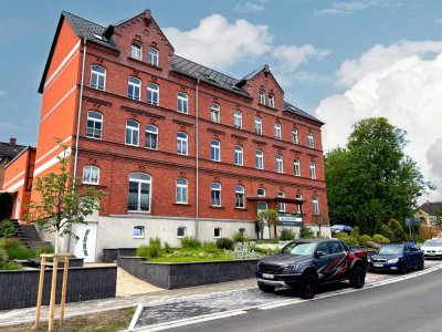 Wunderschöne, lichtdurchflutete  Dachgeschosswohnung mit Gartennutzung