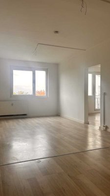 Helle 1,5-Raum-Wohnung mit Balkon in Erfurt Süd-Ost