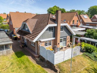 Ein Ort zum Aufatmen: 2 Häuser auf einem Grundstück - gemütliches EFH und renovierter Altbau in Deut