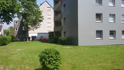 Bezugsfertige, helle 2,5 Raum-Whg. mit  Aufzug und Balkon (Kautionsfrei)