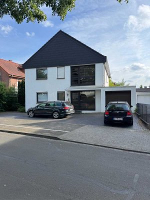 Grüne Stadtoase - 5-Zimmer-Einfamilienhaus in Gütersloh