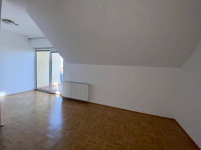 SIERNING - SCHÖNE WOHNUNG FÜR PENSIONISTEN MIT BALKON!