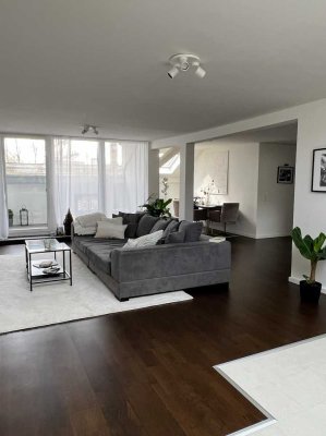Exklusive 3-Zimmer Dachgeschosswohnung mit Aufzug, Terrasse und Klimaanlage in Mannheim Innenstadt