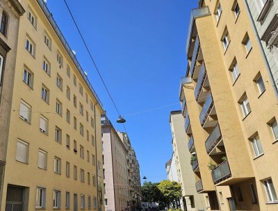 schöne zentralbegehbare 2 Zimmer plus Wohnküche auch WG geeignet