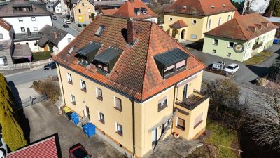 5,5 % Rendite: Ärzte-/Bürovilla mit Praxis & flexibler Wohnnutzung, in beste Sichtlage von Pegnitz