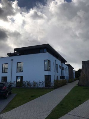Neuwertige Wohnung mit vier Zimmern sowie Balkon und EBK in Bardowick