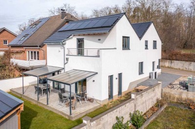 KfW 55, Photovoltaikanlage + Speicher, Wallbox, Gewährleistung bis 2028