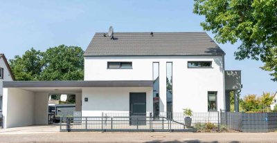 Modernes Einfamilienhaus, Baujahr 2023 – hell, durchdacht, zentral in Nienhagen