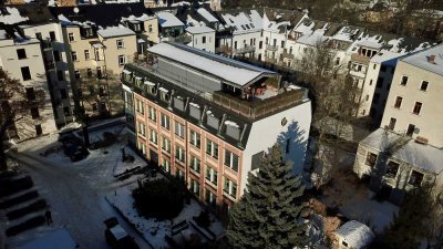 versteckte Kiezwohnung in einer umgebauten Fabrik im Stadtteil Schlosschemnitz